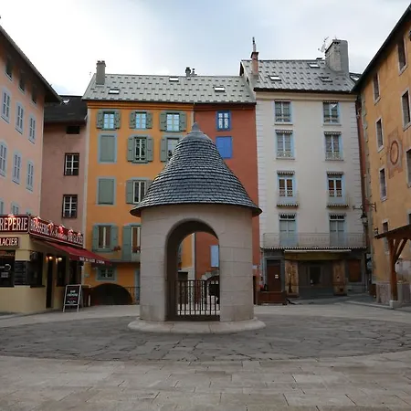 Hotel De La Paix 3*